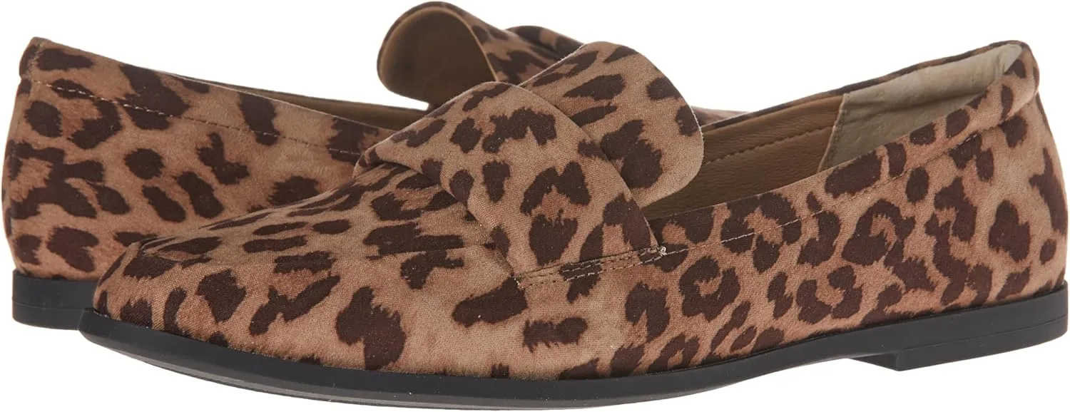 Amazon Essentials Women's Soft Moccasins Toe Loafer