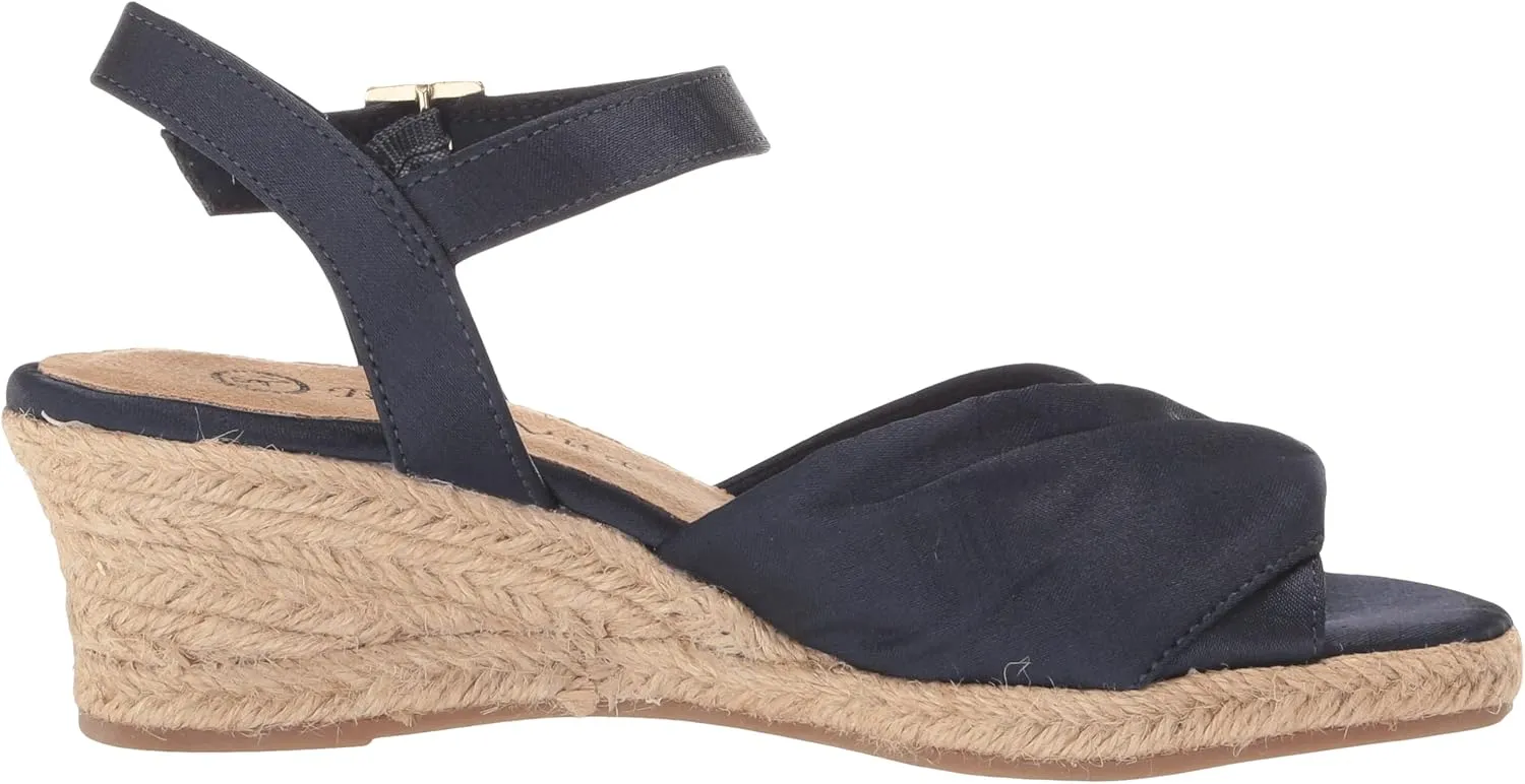 Bella Vita Women's Isabeth Wedge Sandal