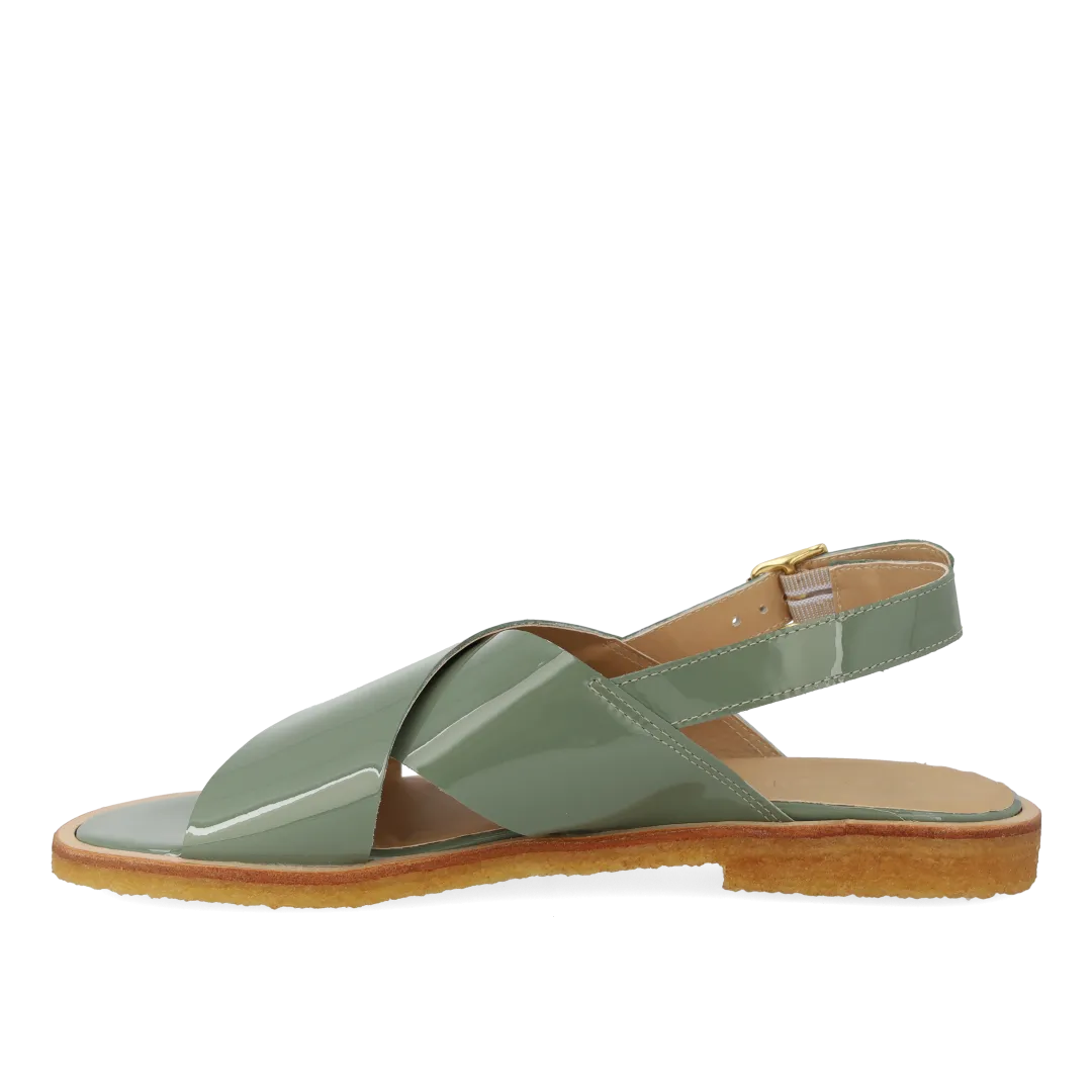 Classic cross sandal