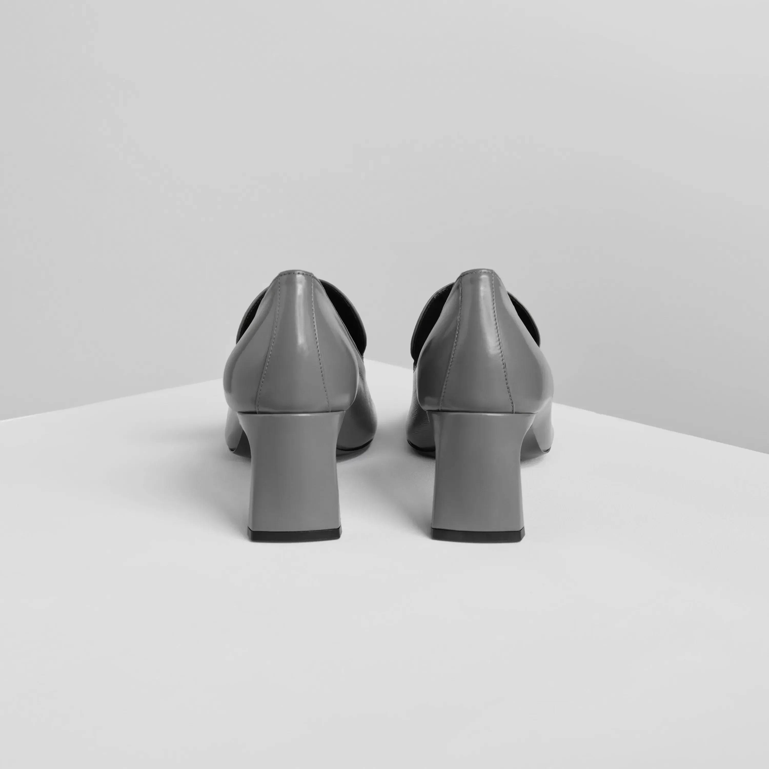CLUB LOAFER 60 | cement leather