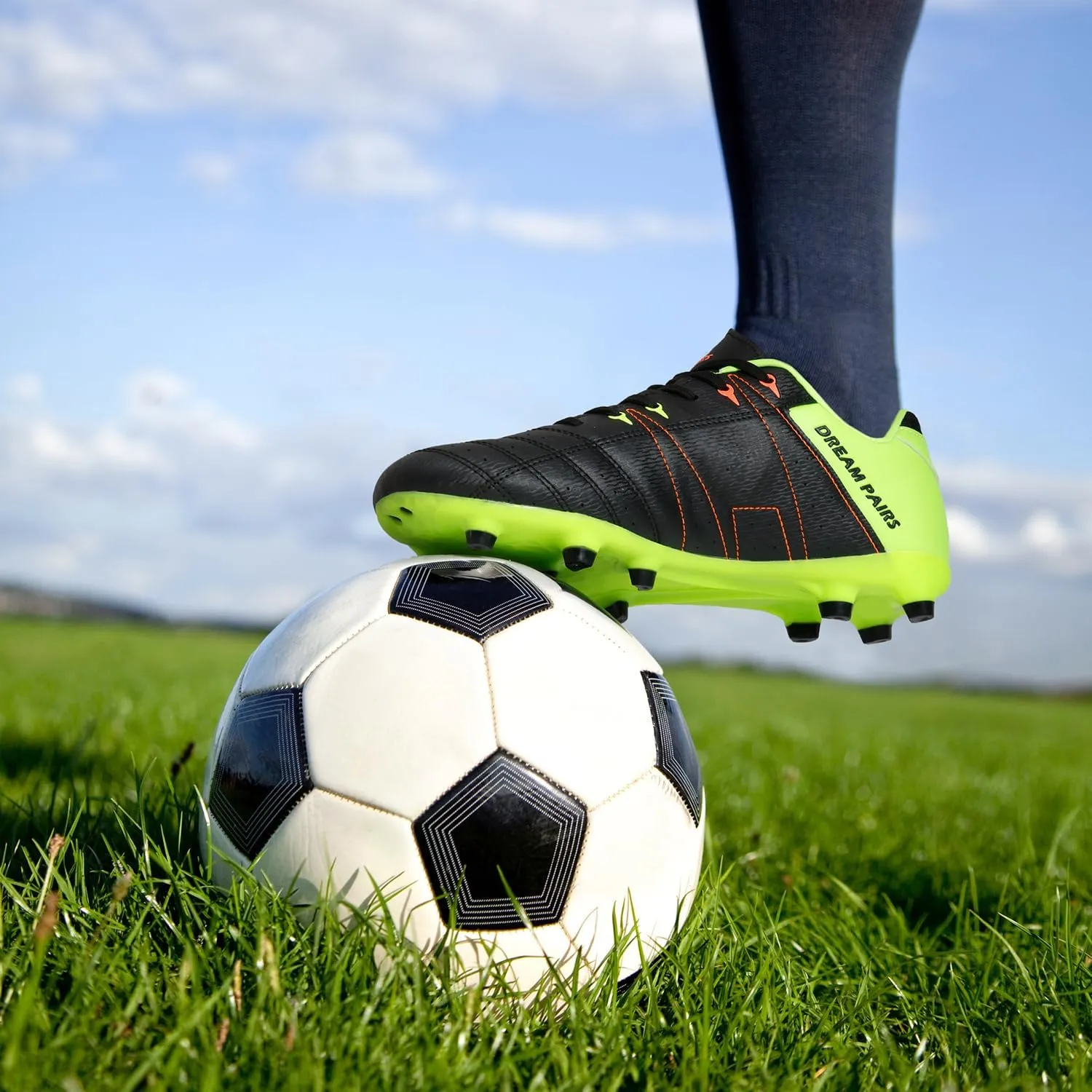 DREAM PAIRS Mens Sport Flexible Athletic Lace Up Light Weight Outdoor Cleats Football Soccer Shoes