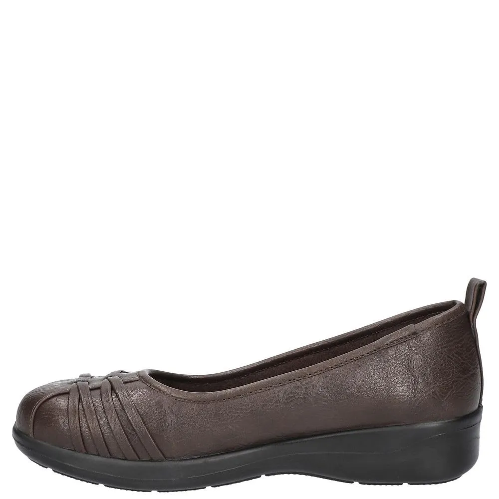 Easy Street Women's Haley Sneaker, Brown, 8