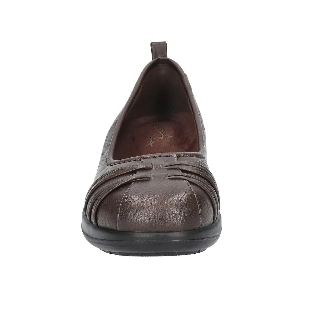Easy Street Women's Haley Sneaker, Brown, 8