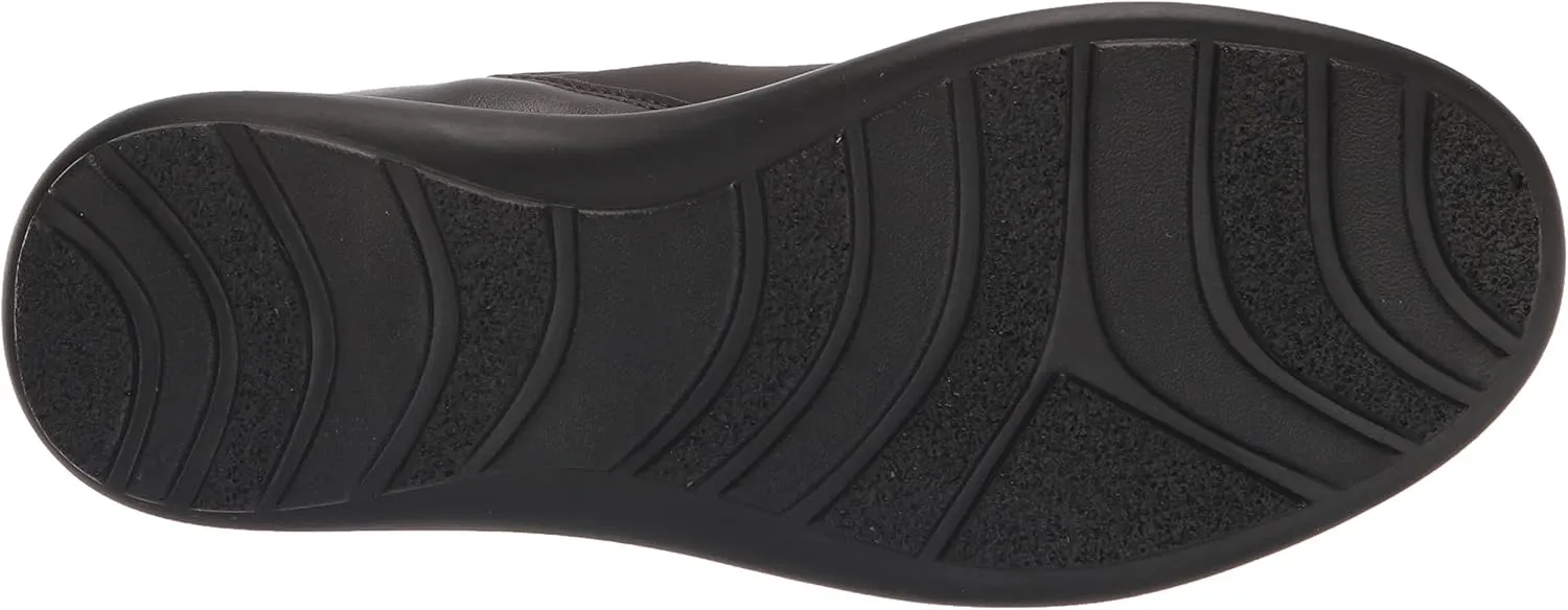 Easy Street Women's Irene Sneaker