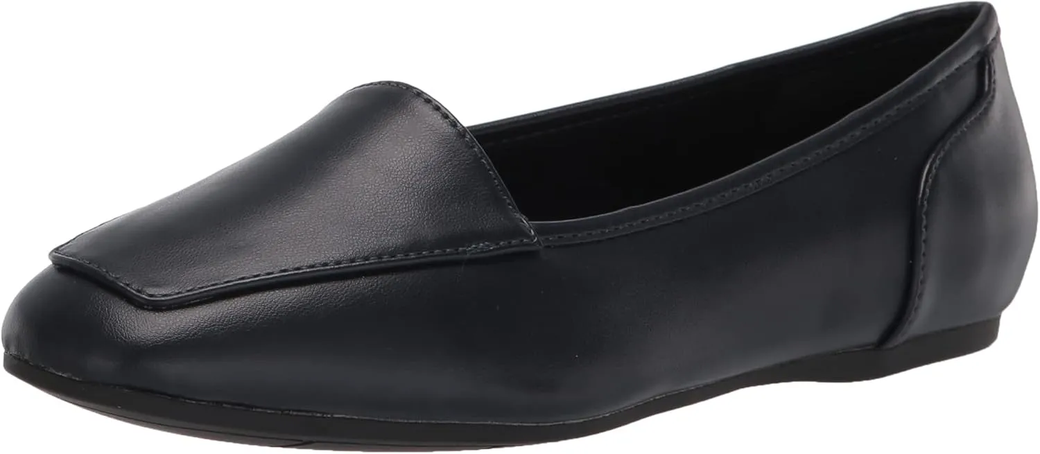 Easy Street Women's Thrill Flat Sneaker