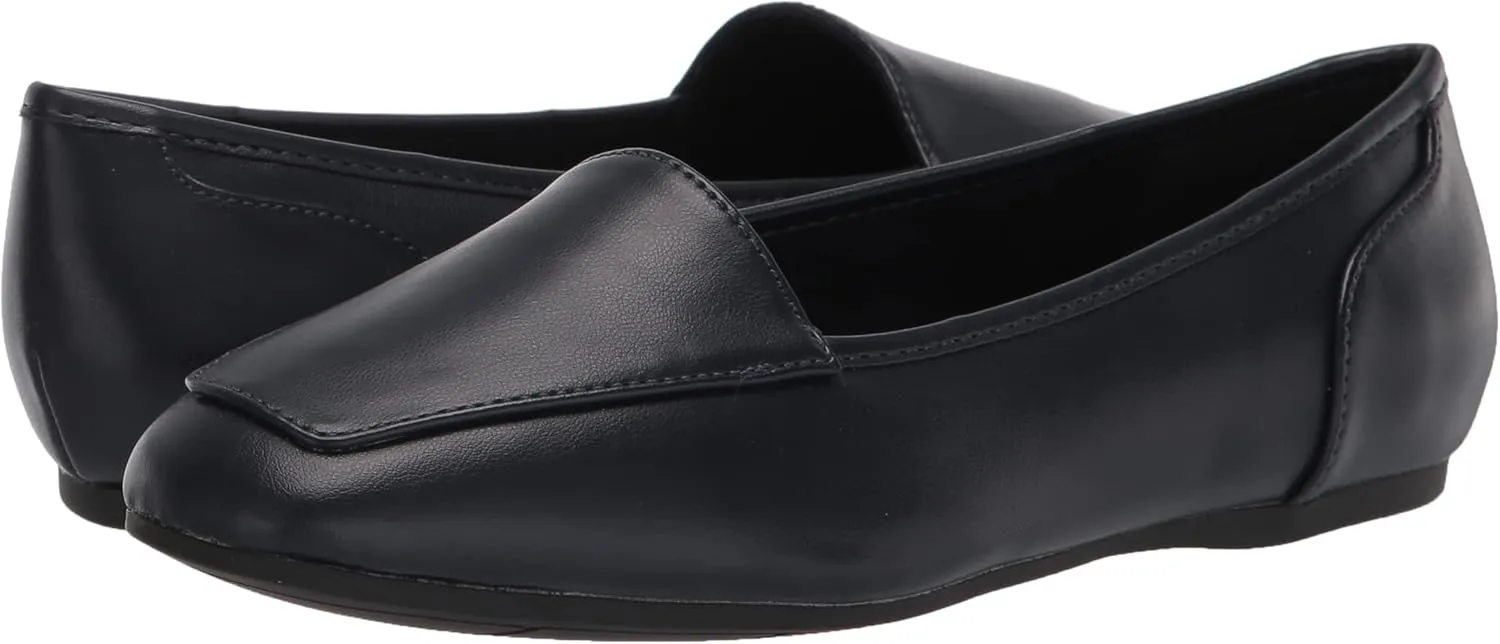 Easy Street Women's Thrill Flat Sneaker