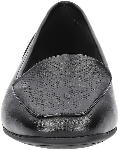 Easy Street Women's Thrill Perf Sneaker