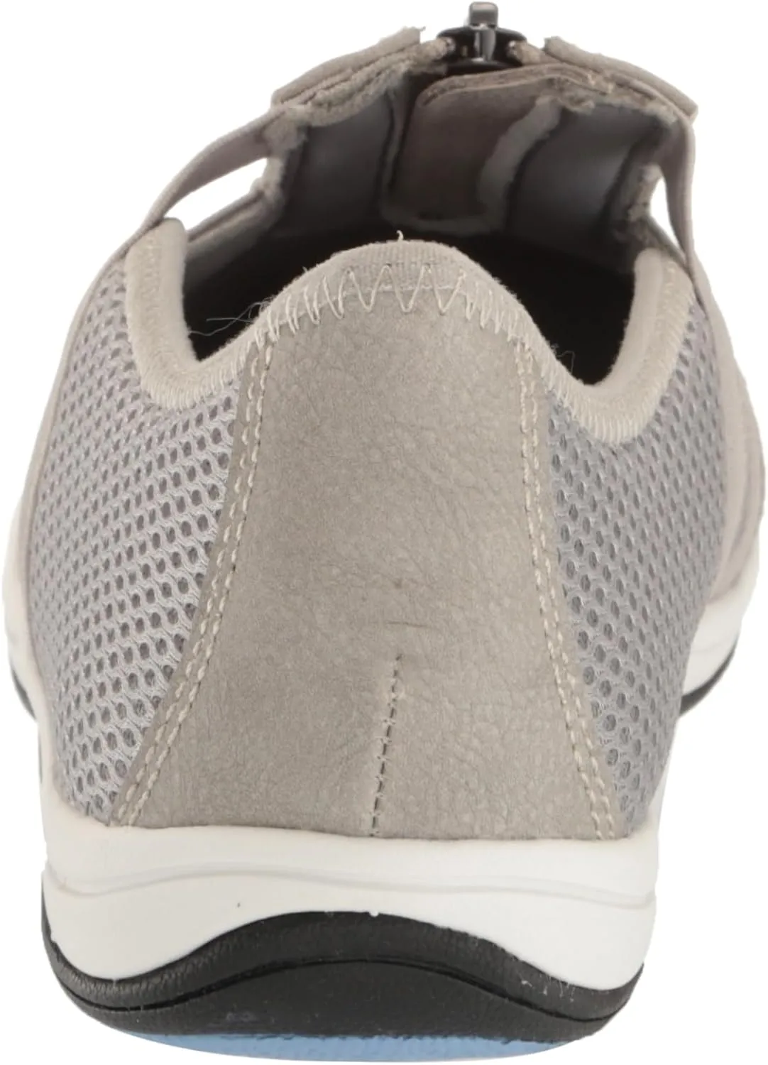 Easy Street Women's Yareli Sneaker