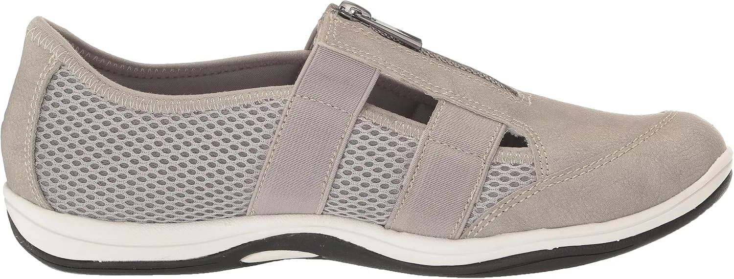 Easy Street Women's Yareli Sneaker