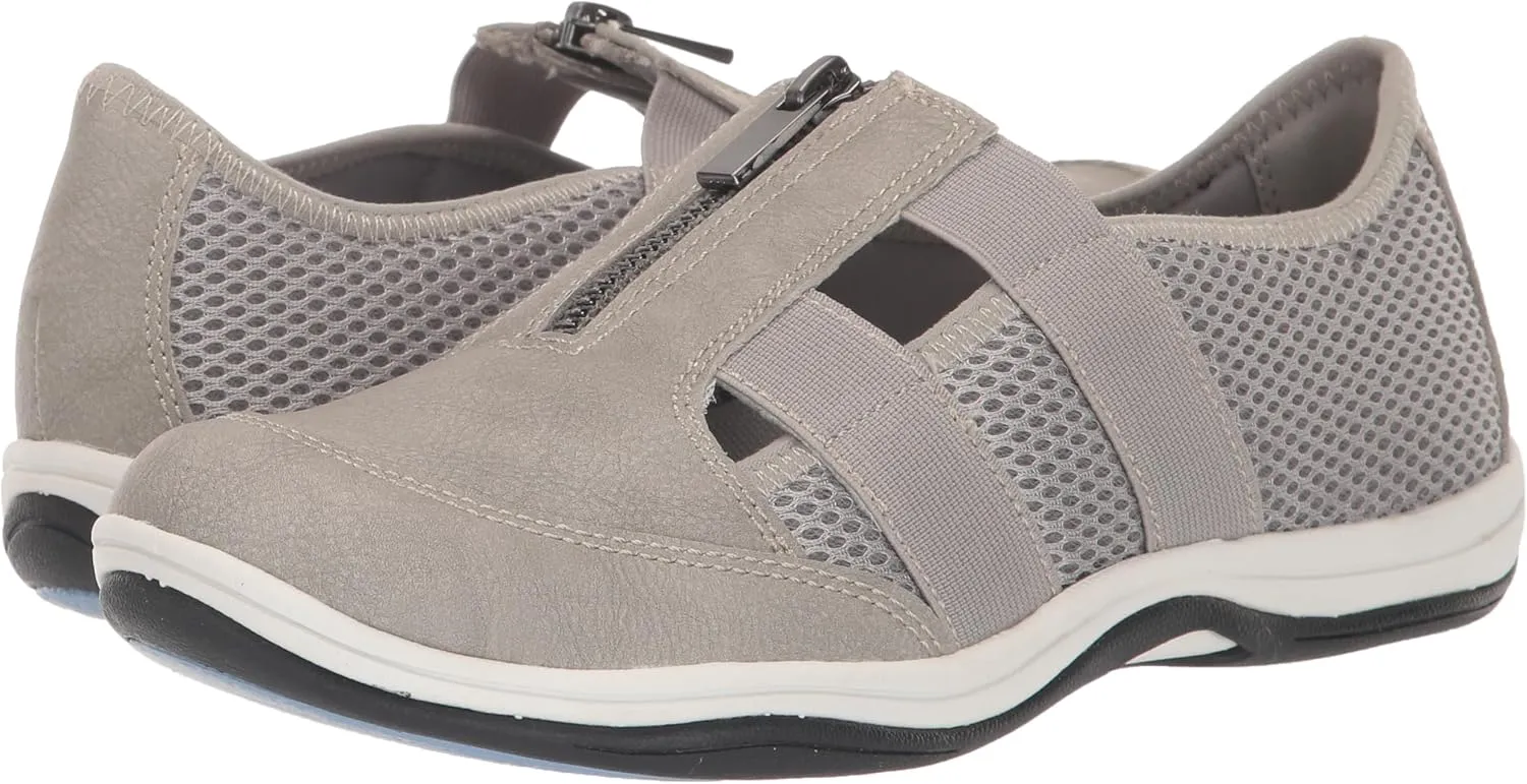 Easy Street Women's Yareli Sneaker