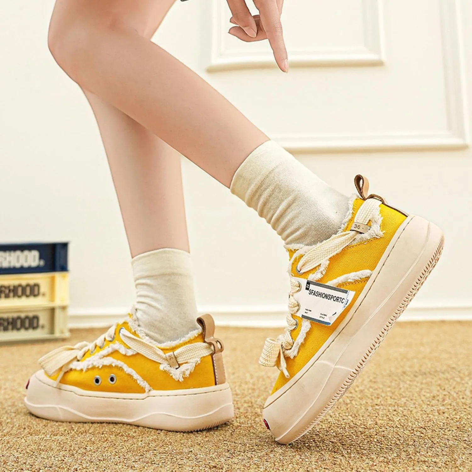 Fashionable Platform Soled Casual Sneakers Inner heightened Women's Shoes Female Students Soft Soled Campus Fashion Casual Shoes