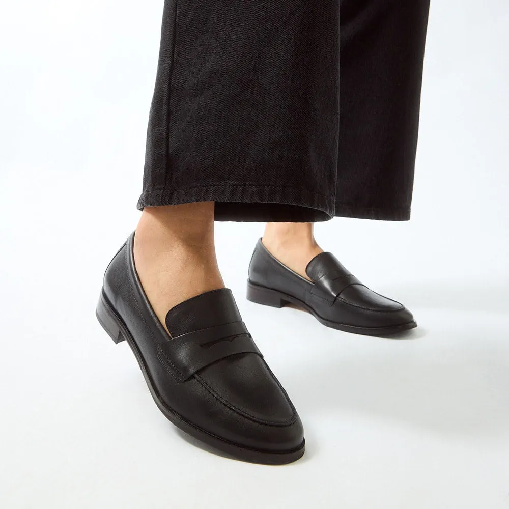 Gordon Loafer in Black Leather