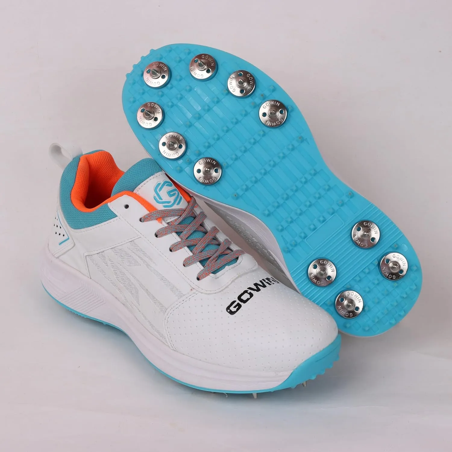 KD Willmax Metal Spike Lightweight Cricket Shoe, White/Blue