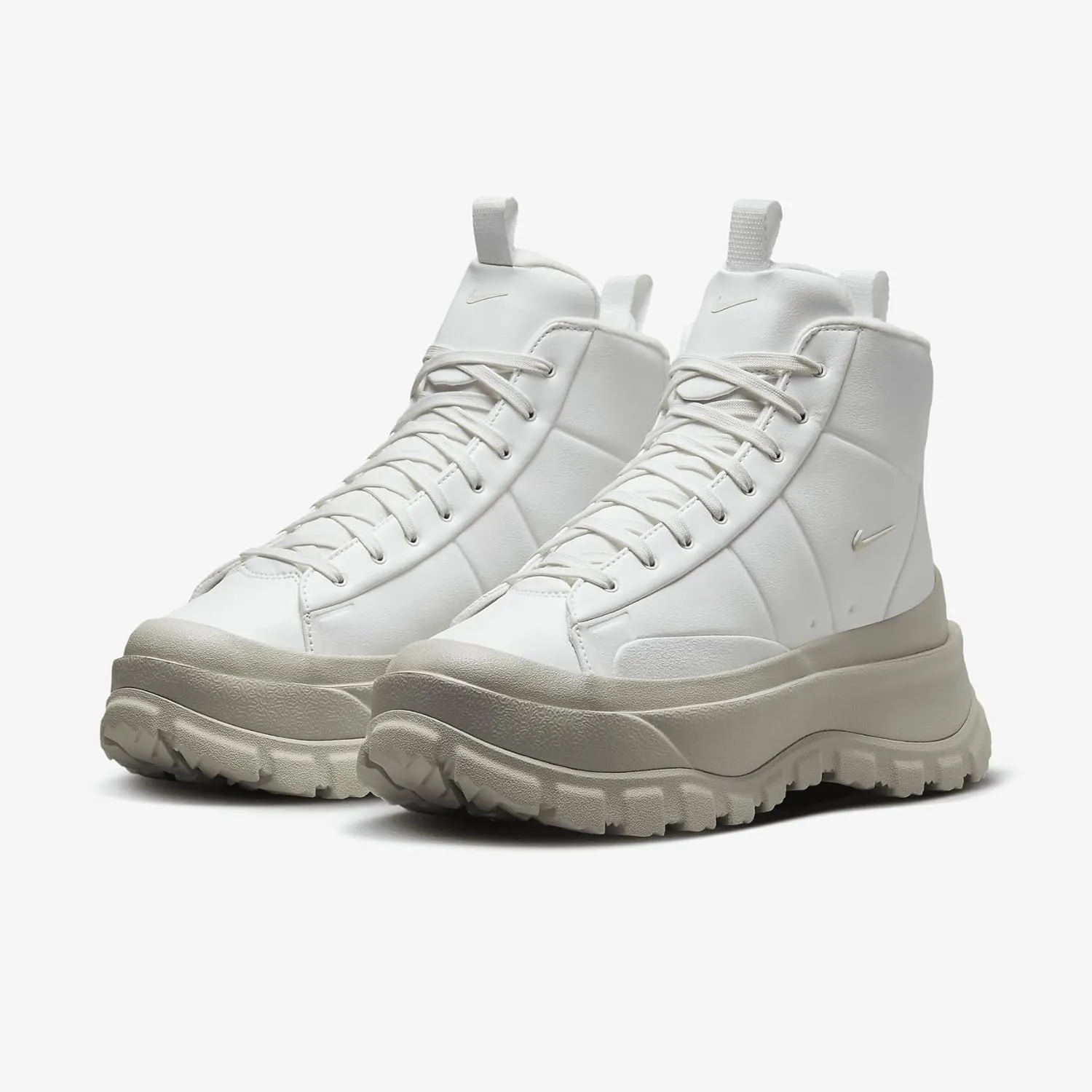 Nike Blazer Roam Mid Women's Winterized Shoes (FQ9065-100, Summit White/Light Bone/University Gold/Phantom)