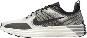 Nike Men's Lunar Roam Sneaker