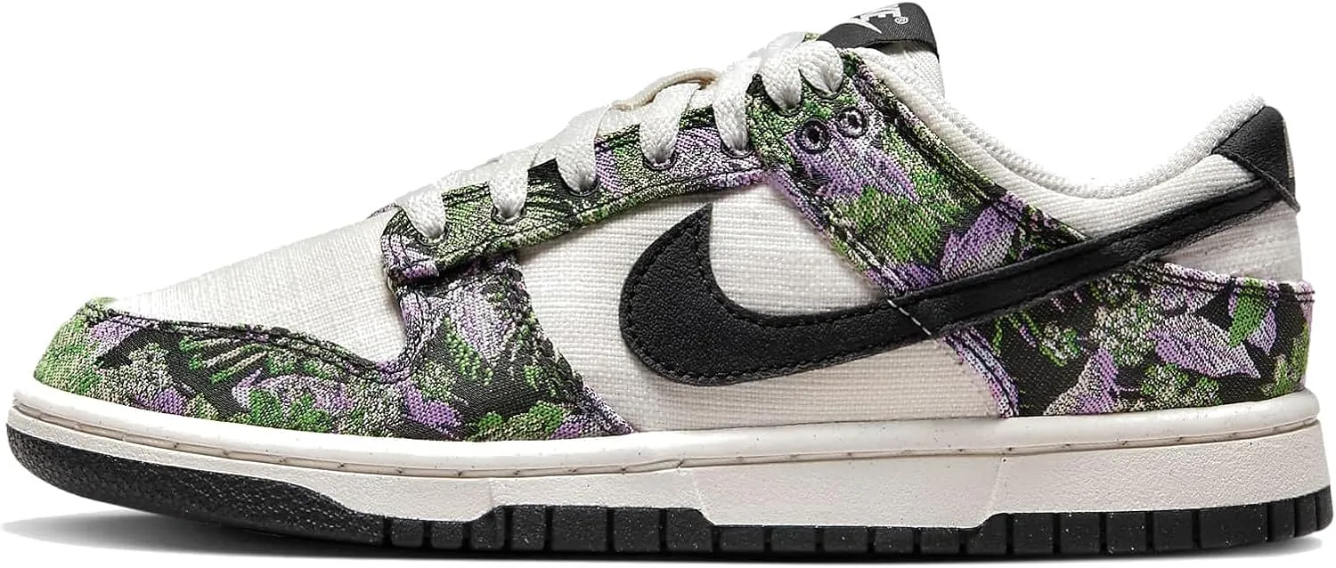 Nike Women's Modern
