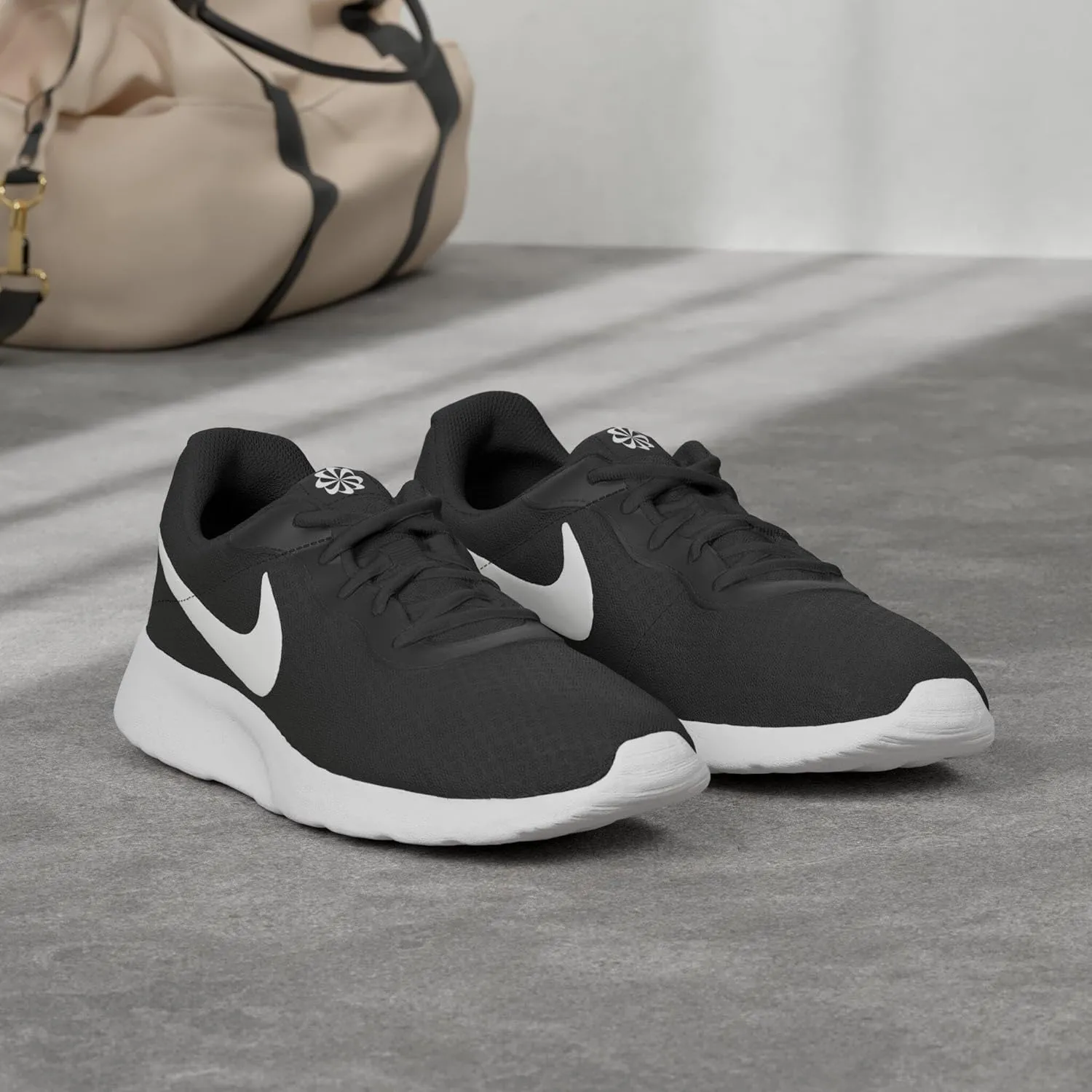 NIKE Women's Tanjun Running Shoes