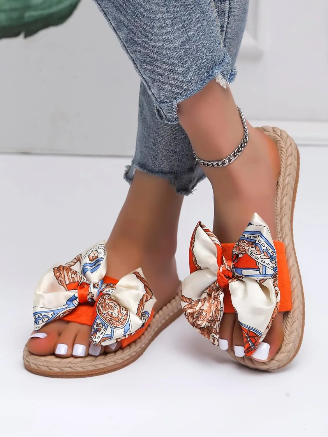 OYOANGLE Women's Bow Decor Slide Sandals Outdoor Flat Sandals Vacation Summer Open Toe Single Band Slip on Slide Sandal
