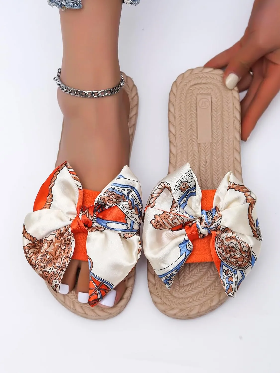 OYOANGLE Women's Bow Decor Slide Sandals Outdoor Flat Sandals Vacation Summer Open Toe Single Band Slip on Slide Sandal