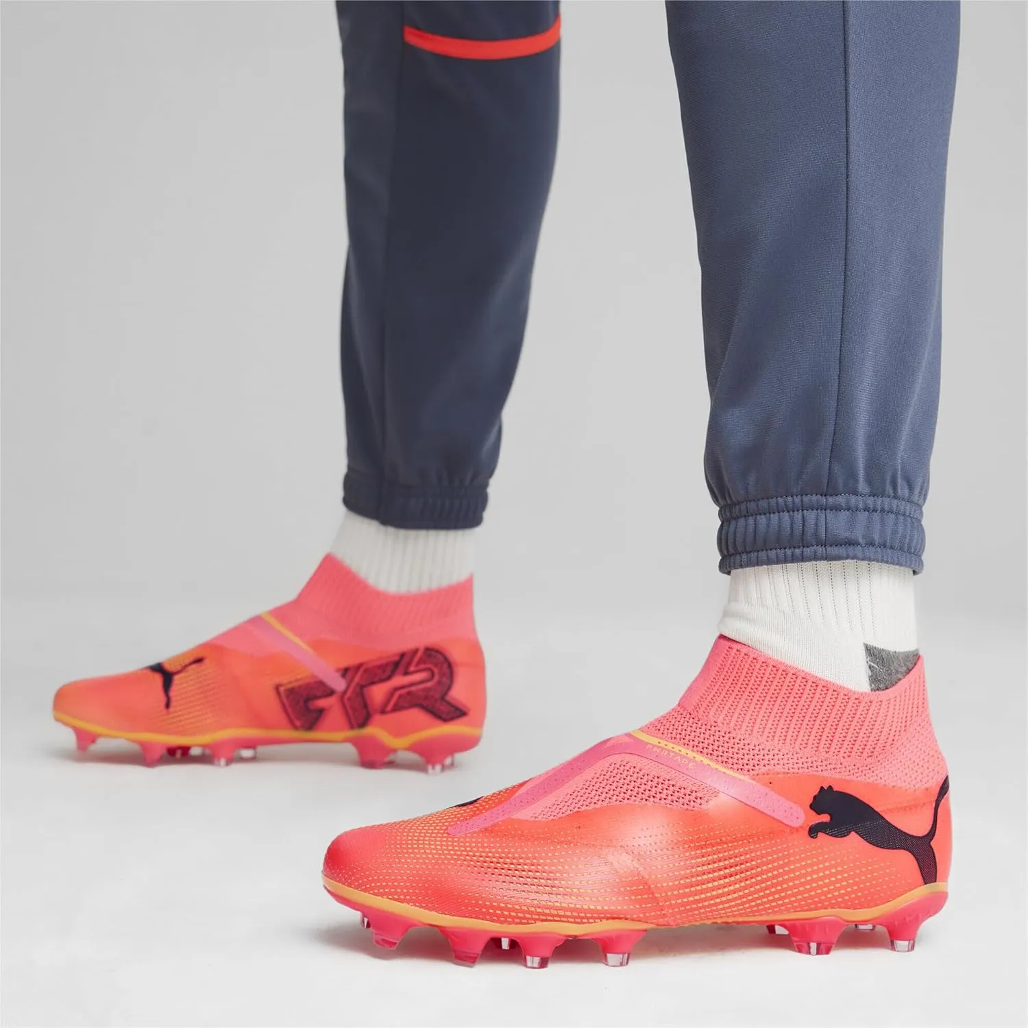 PUMA Men's Football Soccer Shoe