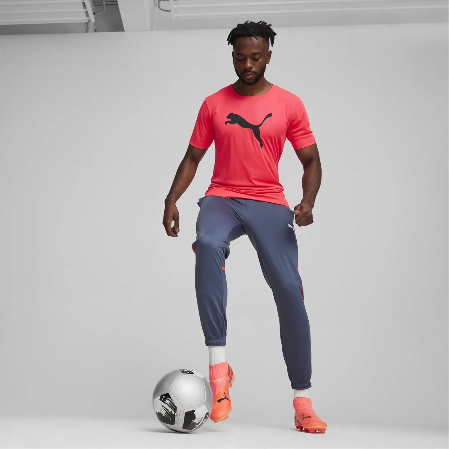 PUMA Men's Football Soccer Shoe