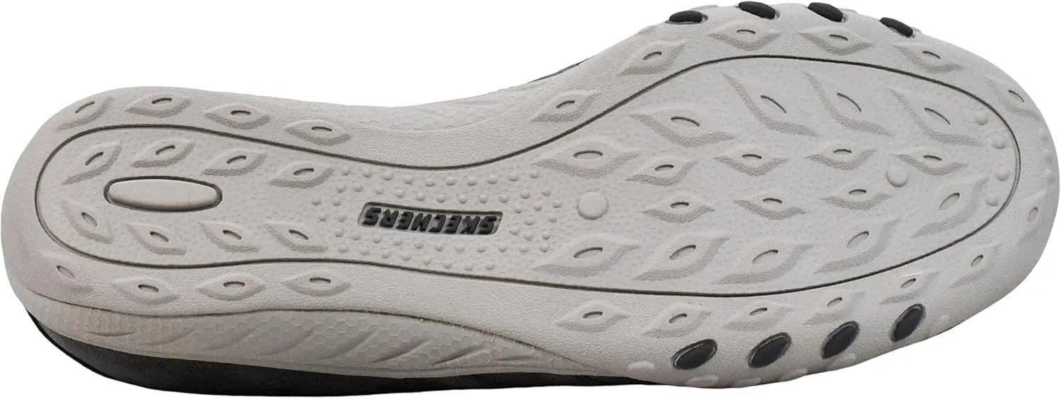 Skechers Women's Breathe-Easy-Days End Sneaker
