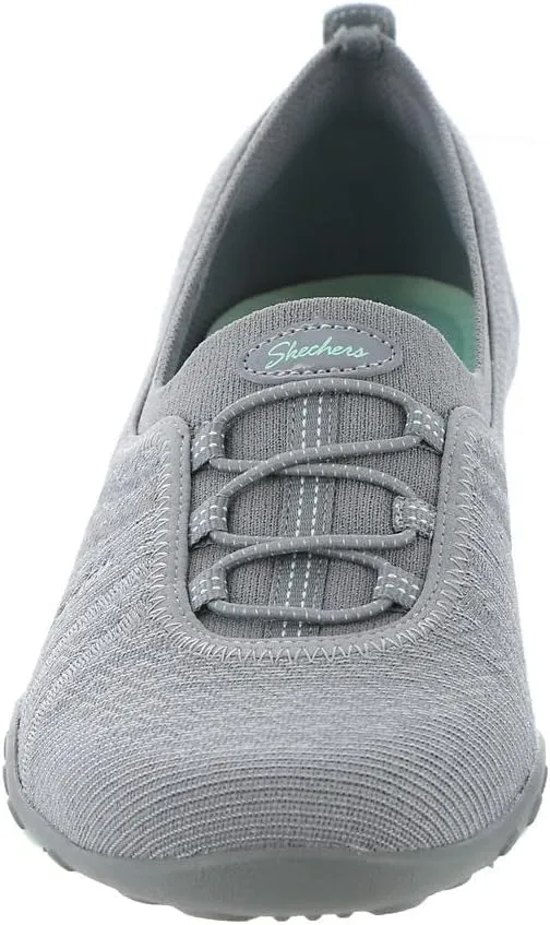 Skechers Women's Breathe Easy-Simple Pleasure Sneaker