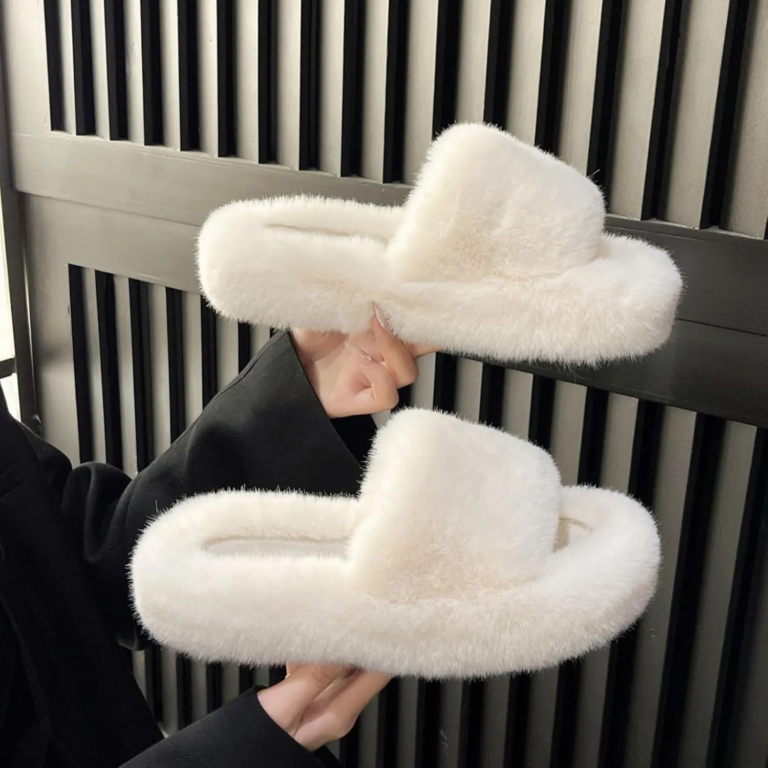 Slippers for Women, Memory Foam House Bedroom Slippers Comfy Faux Fur Lined Slide Shoes Outdoor Open Toe Slippers