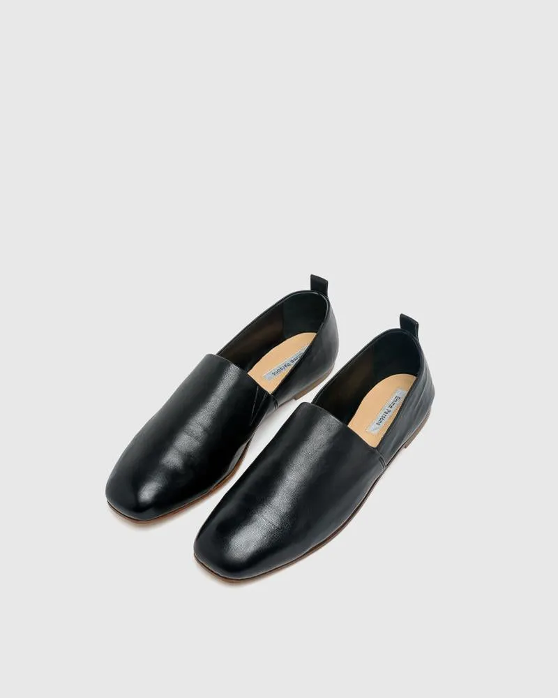 Soft Loafer in Black