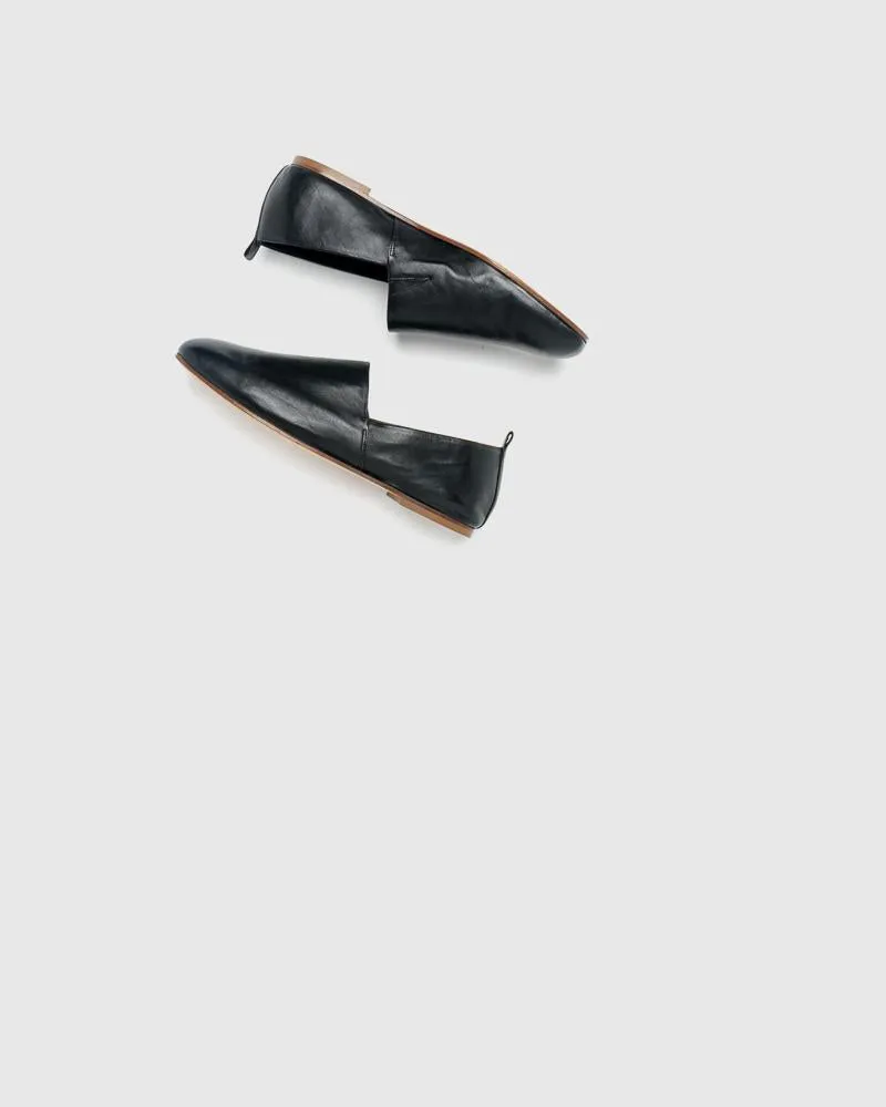 Soft Loafer in Black