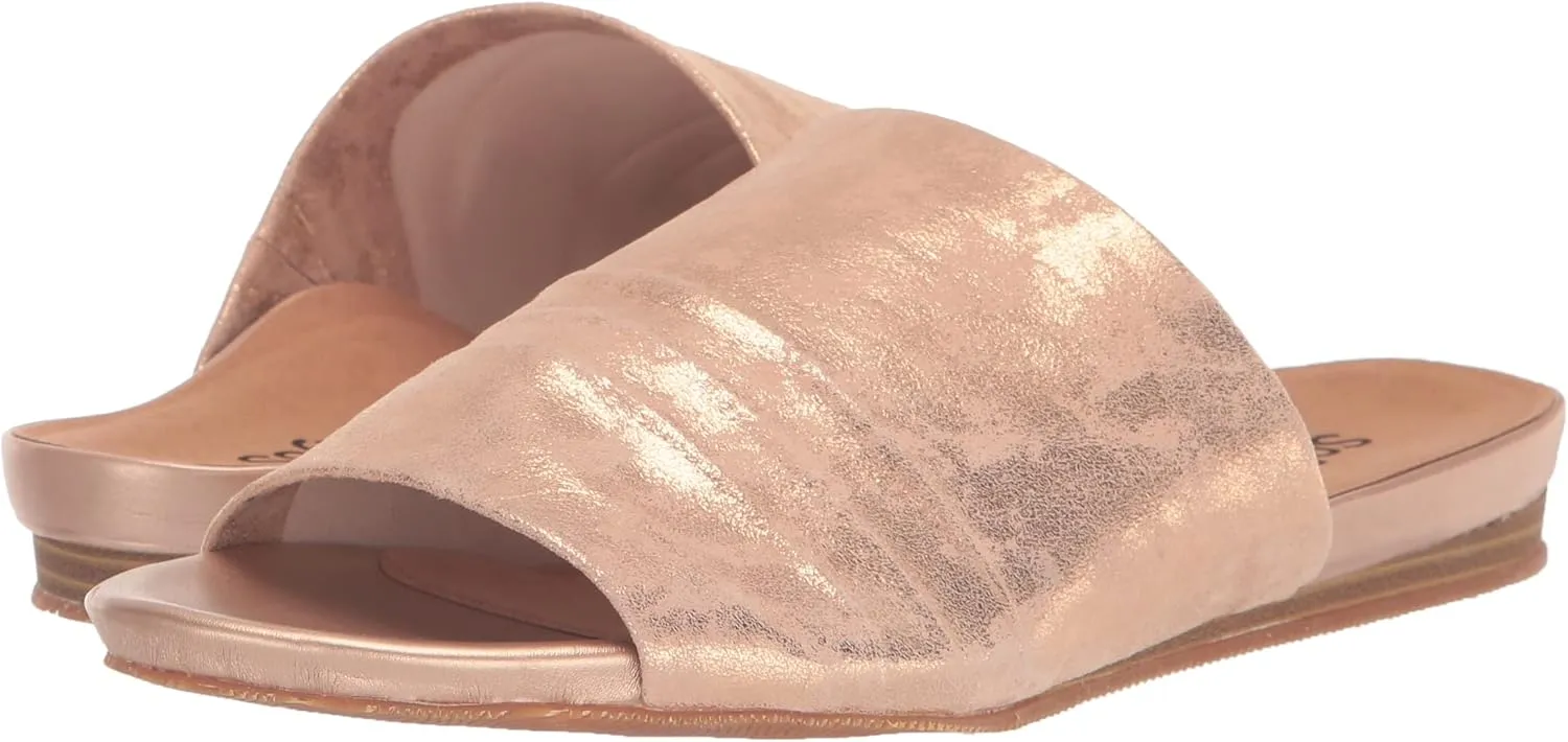 SoftWalk Women's Camano Sandal