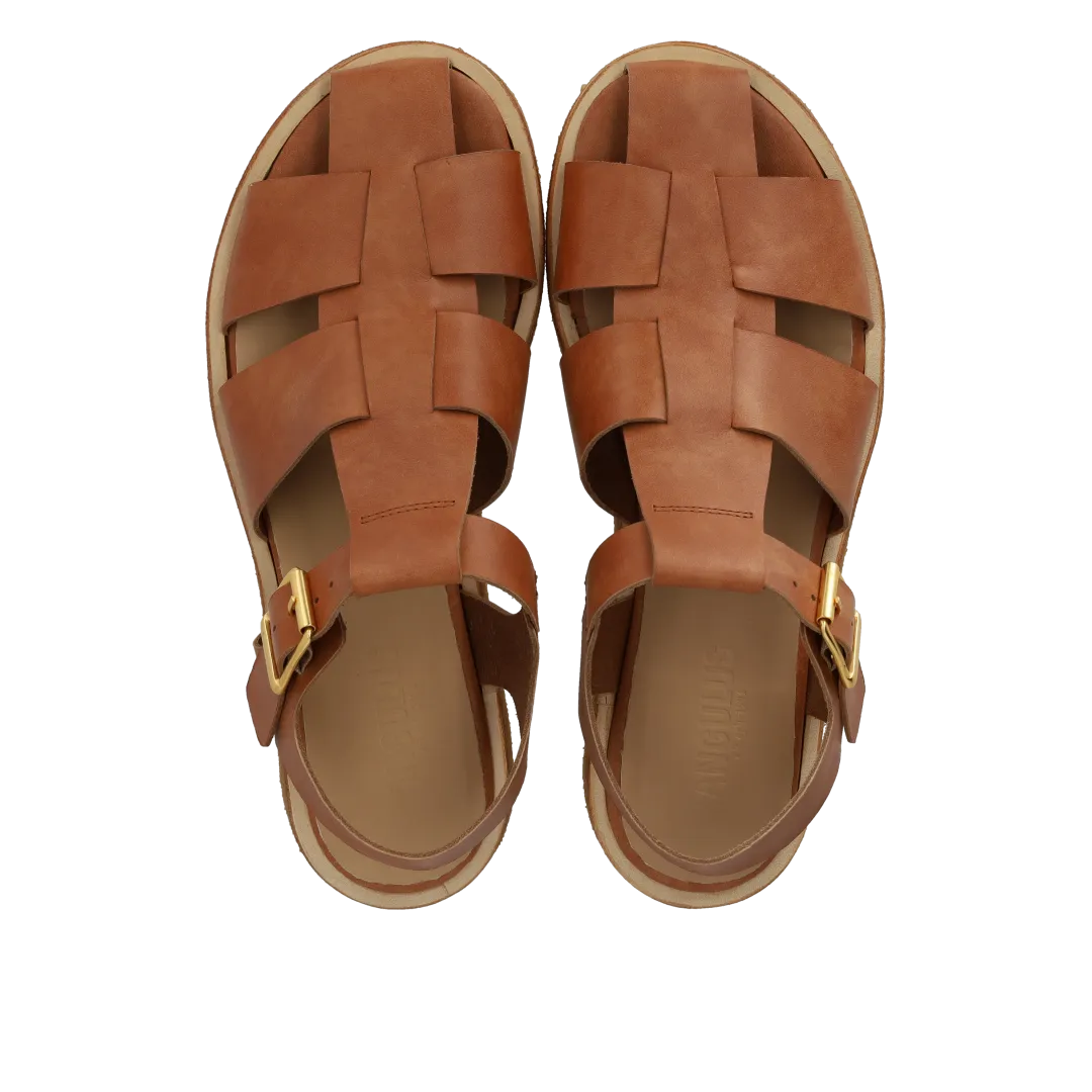 Strap sandal with buckle