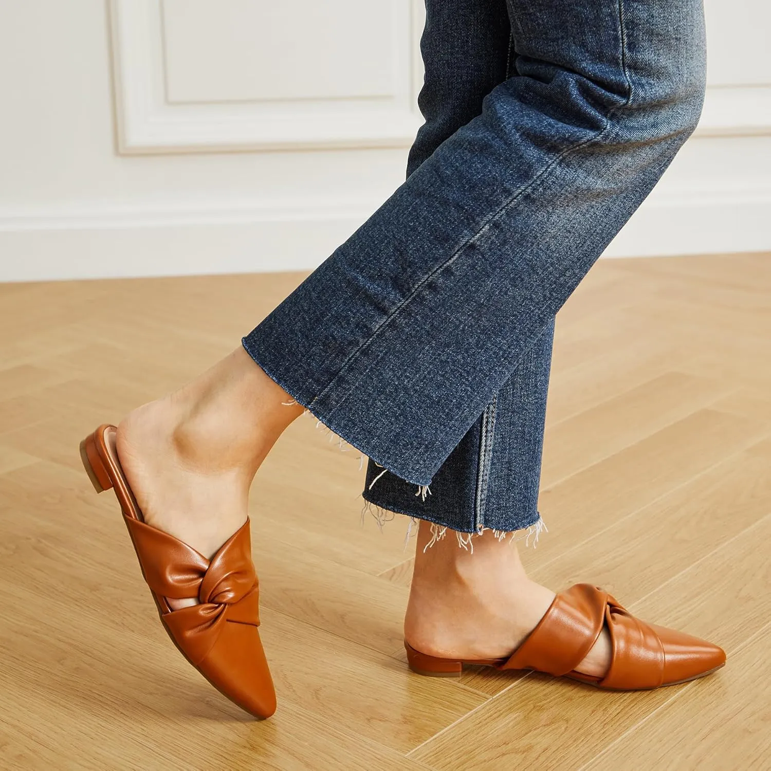 Trary Womens Mules Flats Closed Pointed Toe Comfortable Slip on Backless Loafer Shoes for Women with Knot