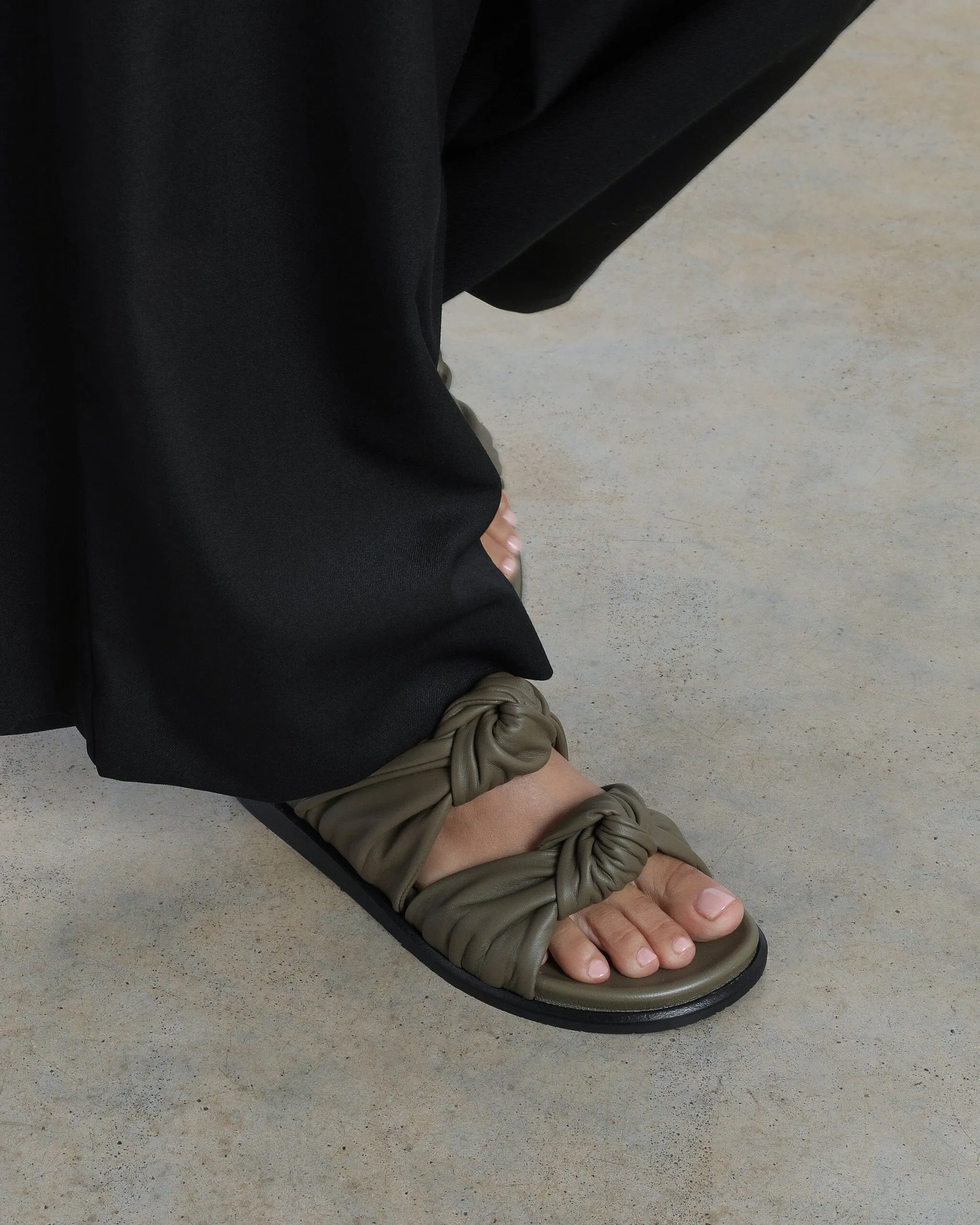 Tye Slide, Olive