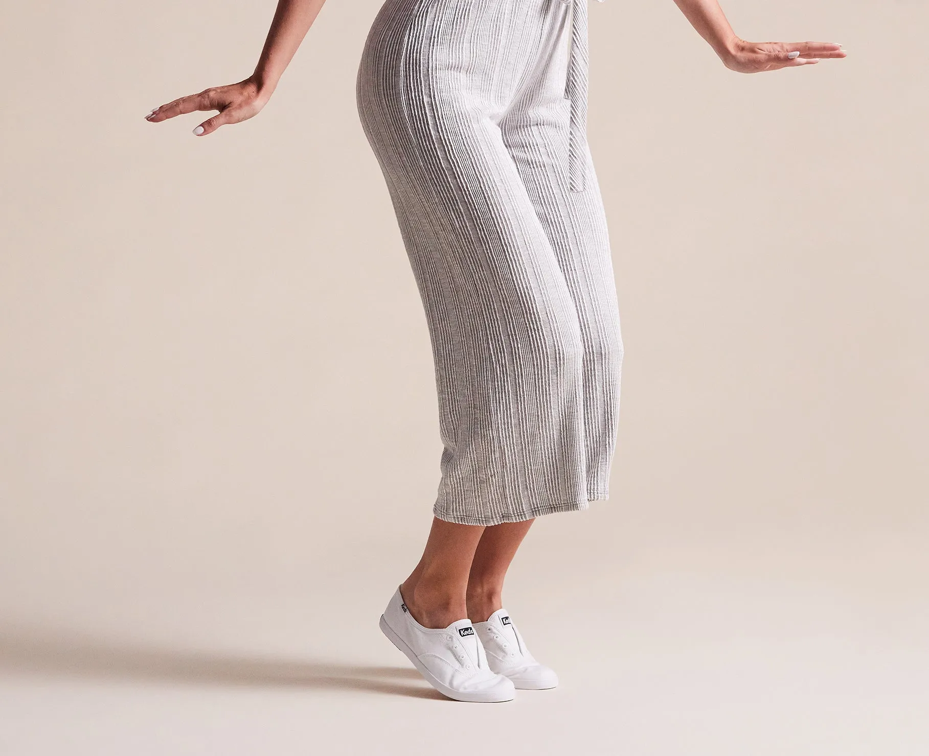 Women's Chillax Canvas Twill White