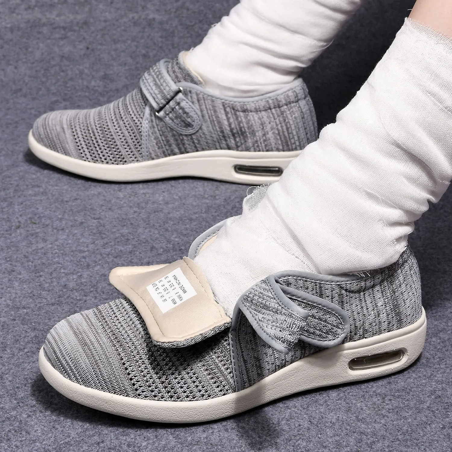 Women's Lightweight Diabetic Shoes Elderly Shoes Breathable Wide Walking Shoes Foot Swollen Shoes Non-Slip widening